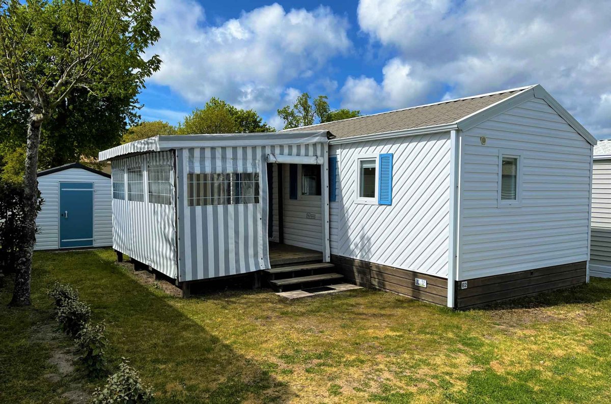 Comfort mobile home 2 bedrooms 4 persons | Campsite*** La Chênaie mobile home rental La Palmyre France
